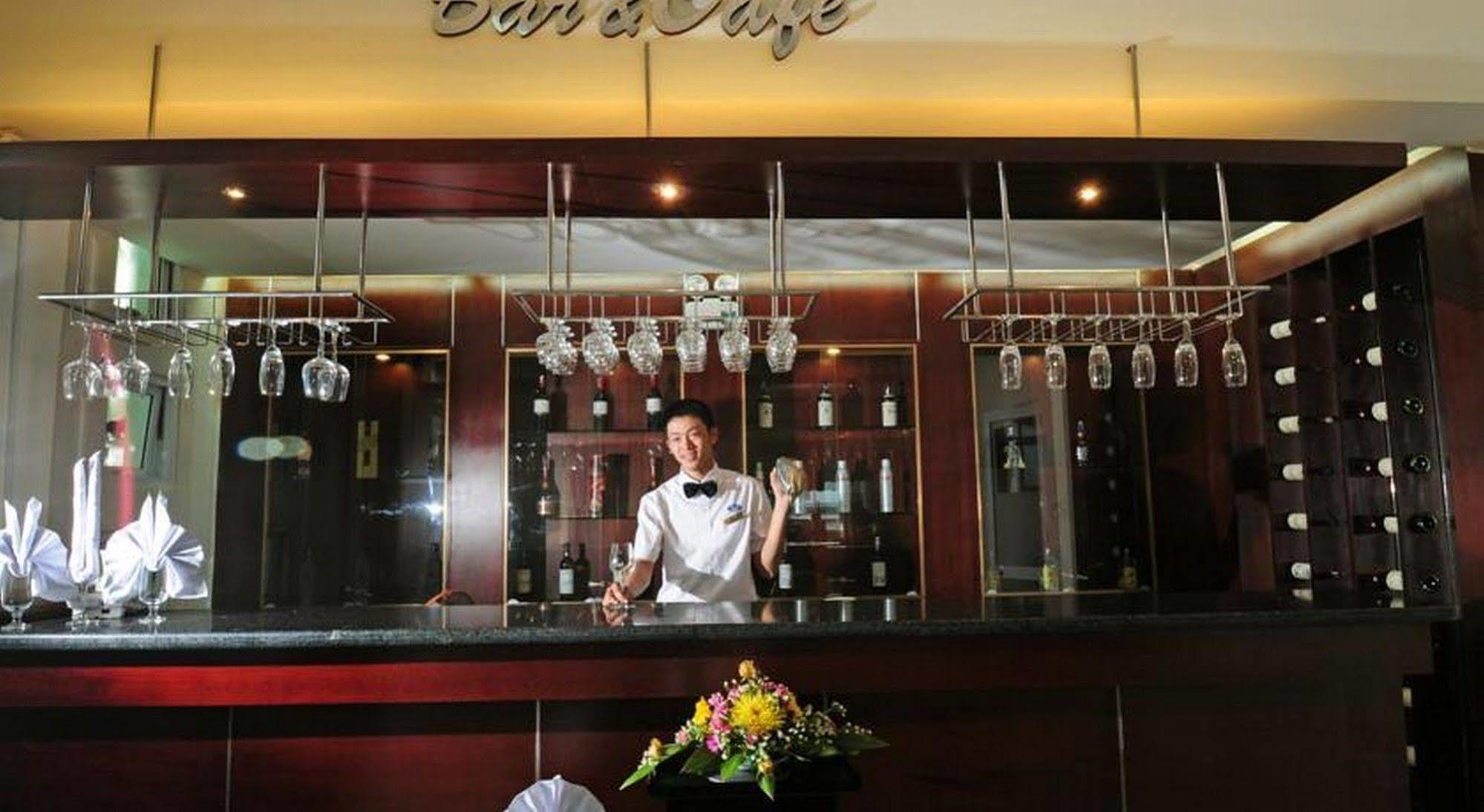Duy Tan 2 Hotel Hue Exterior foto